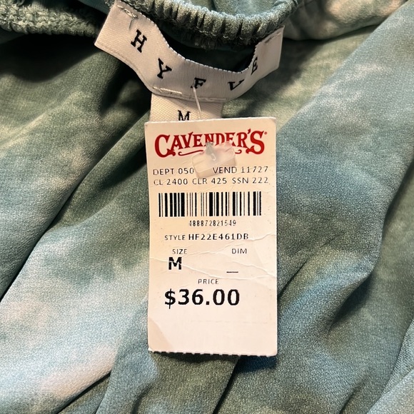 Nwt ✨ HYFVE 🦋 green and white romper - size medium DOES NOT COME WITH BELT - Picture 6 of 12